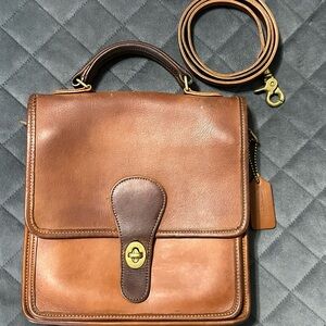 COACH Vtg Station Bag British Tan Turn Lock Brown Leather Crossbody 90s Classic
